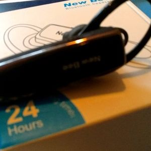 Wireless Bluetooth headphone